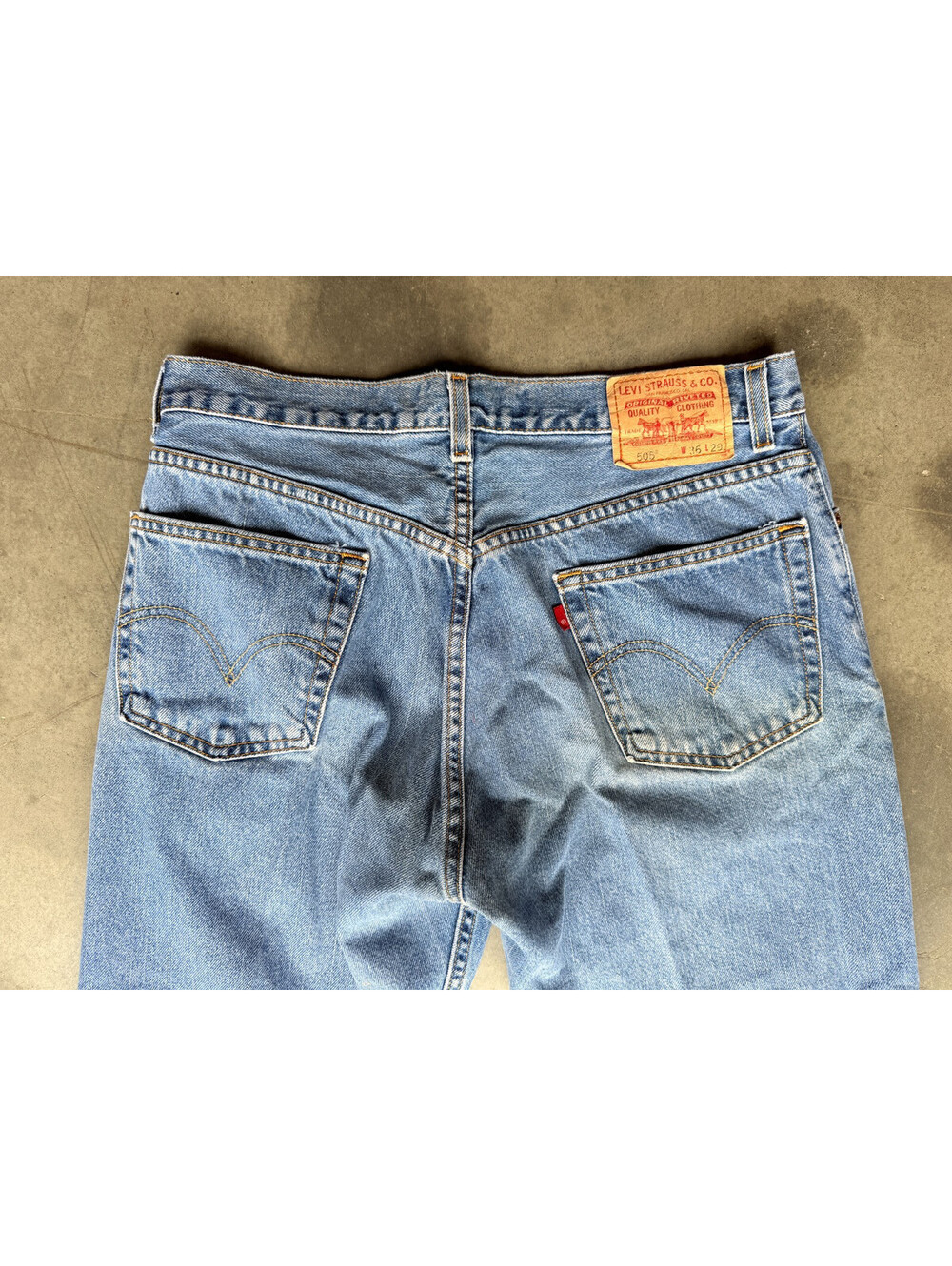 Levi's 505 Straight Jean Men's 36x29 Blue Medium Wash Regular Fit - Minor Flaw - Picture 9 of 9